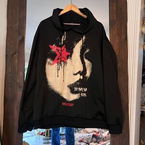 ROMWE Gothic Style Black Hoodie with Red Graphic